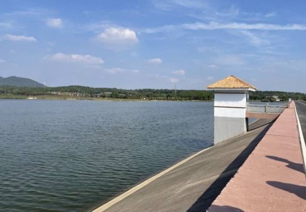 启盈策略 水库河道水位智能监控系统整体解决方案