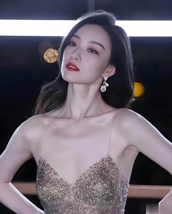 广发E配 没滤镜真可怕！女明星真实颜值曝光，一个个没那么美！